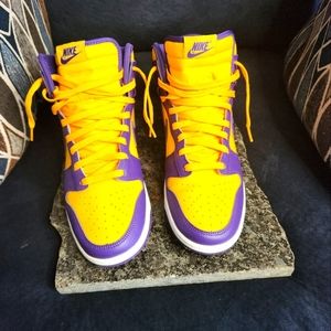 Laker themed Nike dunks.
